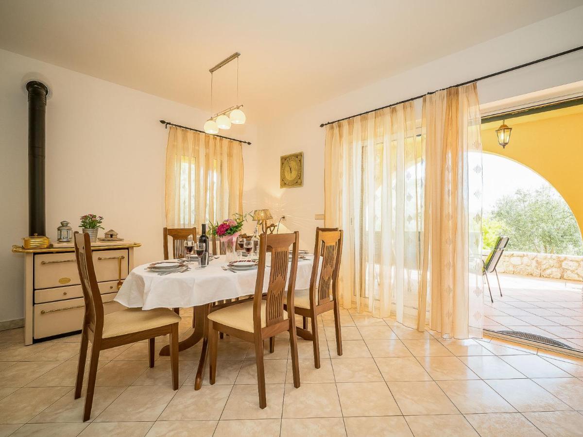 Holiday Home Mila By Interhome Kras Bagian luar foto