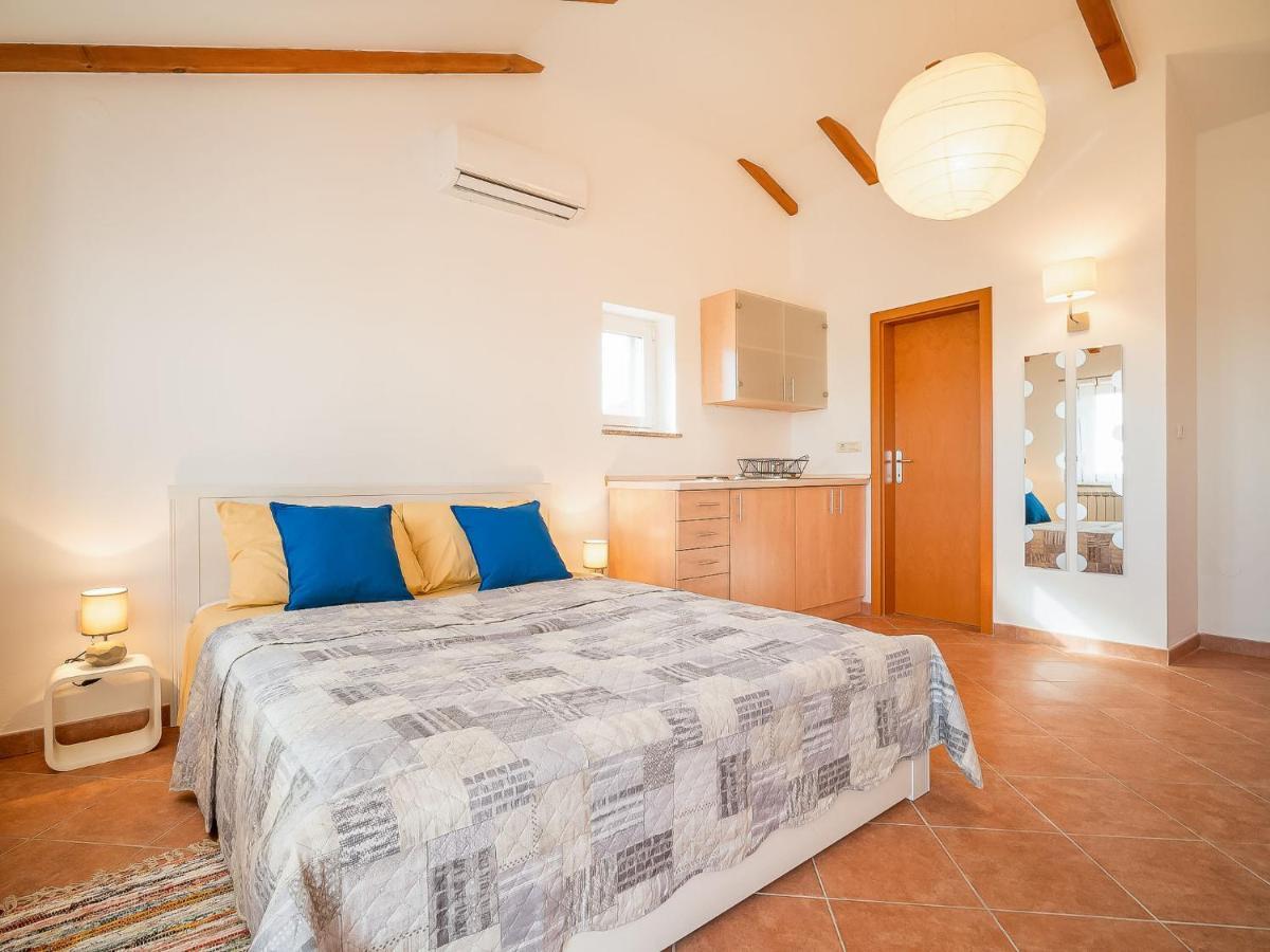 Holiday Home Mila By Interhome Kras Bagian luar foto